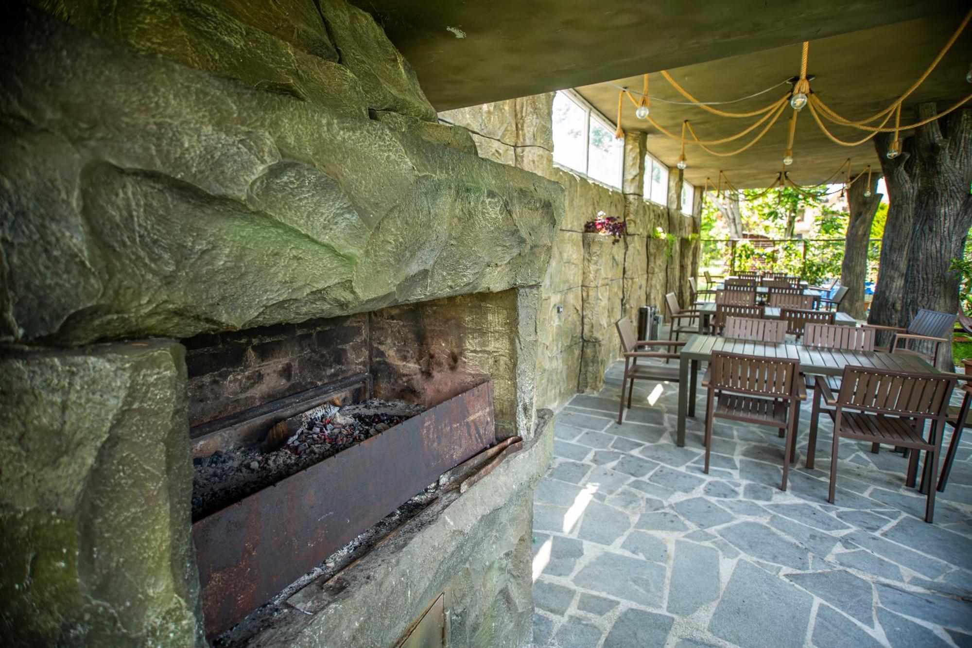 Chveni Ezo Boutique Hotel Kobuleti Exterior photo